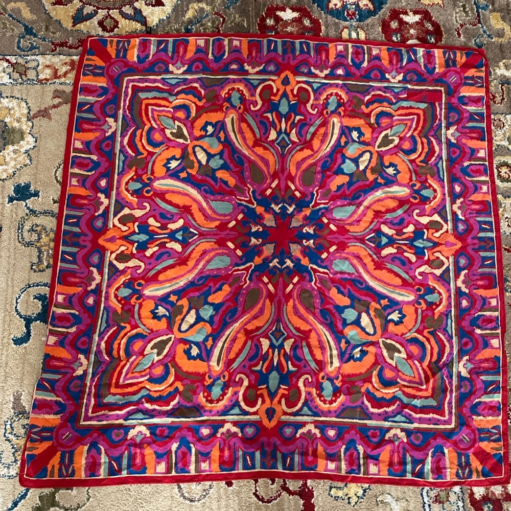 Woman’s scarf